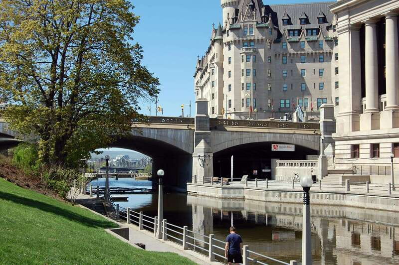 Ottawa: 4-Hour Bike Rental - Dow’s Lake and the Dominion Arboretum