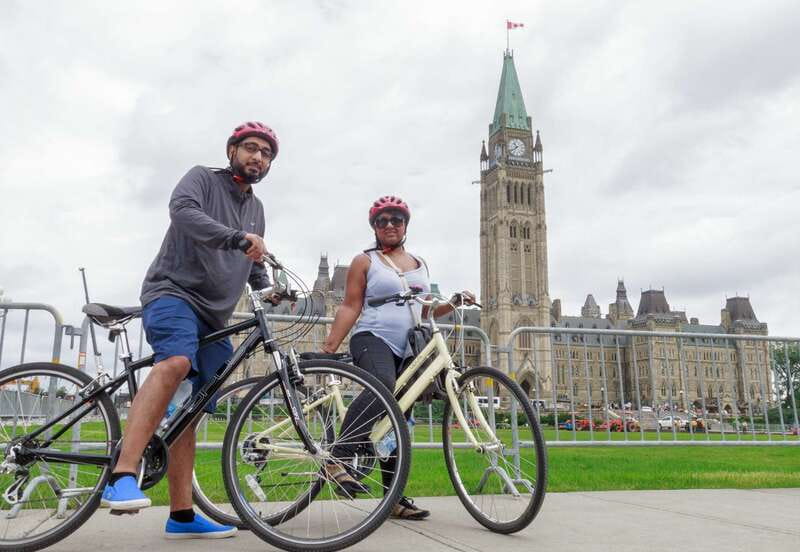 Ottawa: 4 or 8-Hour Bike Rental with Self-Guided Tour - Choosing between a city bike and an ebike