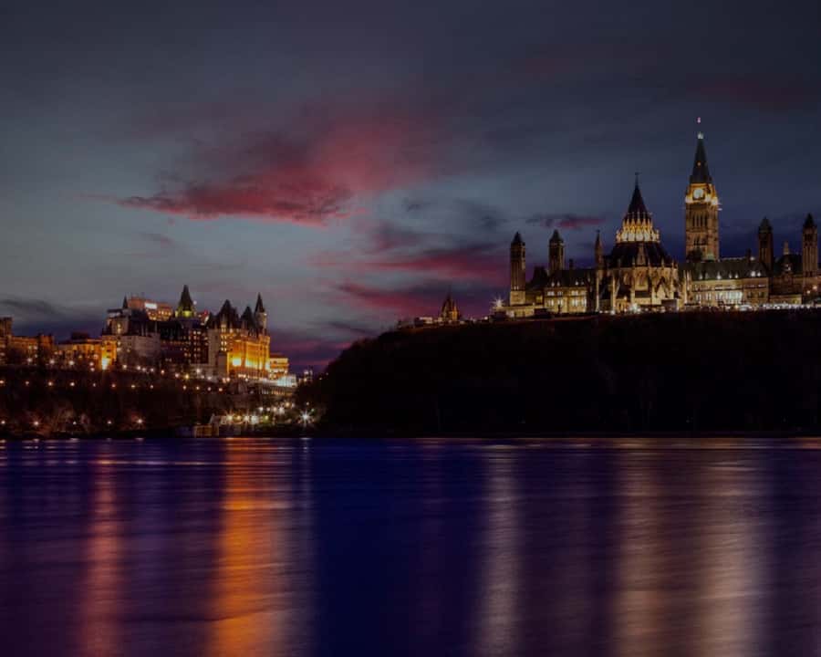 Ottawa: Downtown Yacht Cruise - Wed-Sun @ 6PM - 75 Minutes - No narration means you set the mood