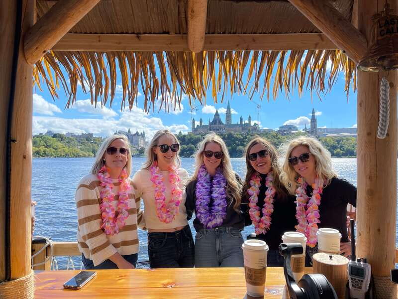 Ottawa: Floating Tiki Bar Cruise on the Ottawa River - The bar, drinks, and food arrangements
