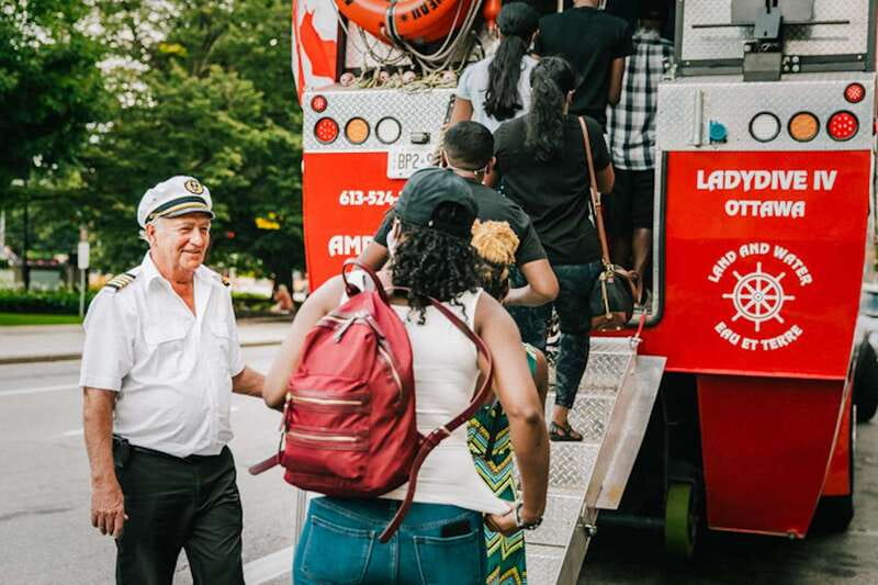 Ottawa: Hop-On Hop-Off Guided City Tour Pass - Who should book the Ottawa bus tour?
