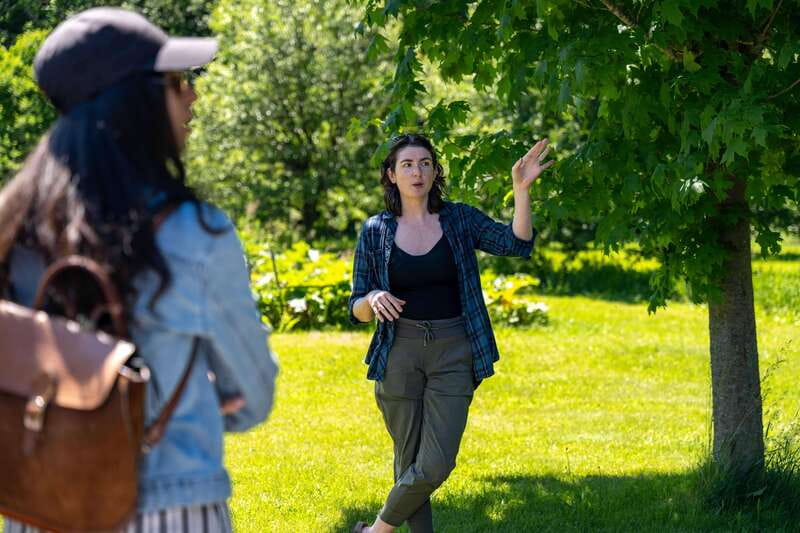 Ottawa: Local Wine and Cider Tour - Farm Gate Cider and Orchard: finishing with apples and pizza
