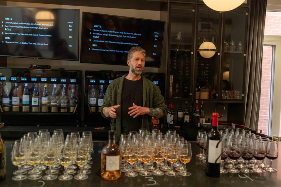 Ottawa: Local Wine and Cider Tour - The guide and the ride matter