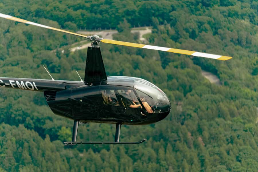 Ottawa: Panoramic helicopter flight (Gatineau Park + downtown) - Key points to know before takeoff