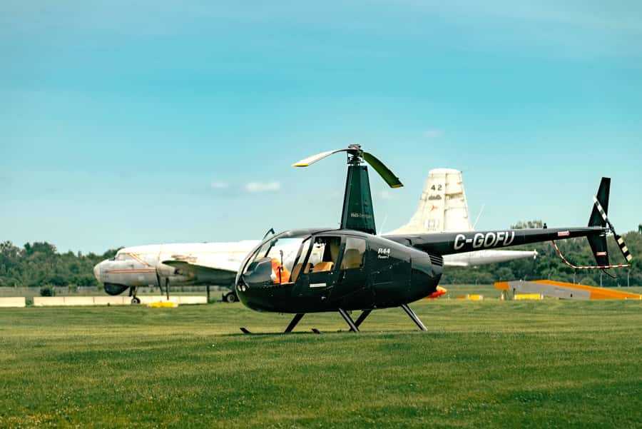 Ottawa: Panoramic helicopter flight (Gatineau Park + downtown) - Practical booking advice for a smoother outing
