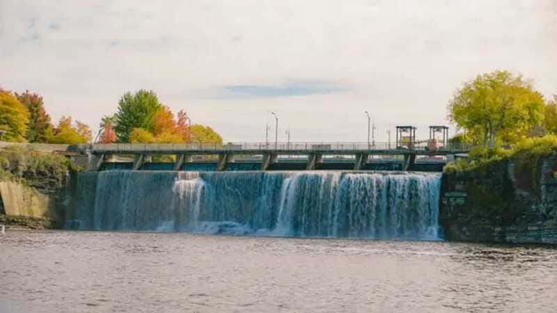 Ottawa Premium Small Group Tour with Canal Cruise - Parliament Hill and Ottawa’s civic center