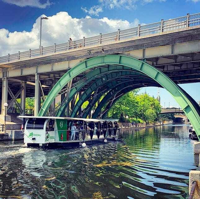 Ottawa: Rideau Canal Cruise - What the guides add to the experience