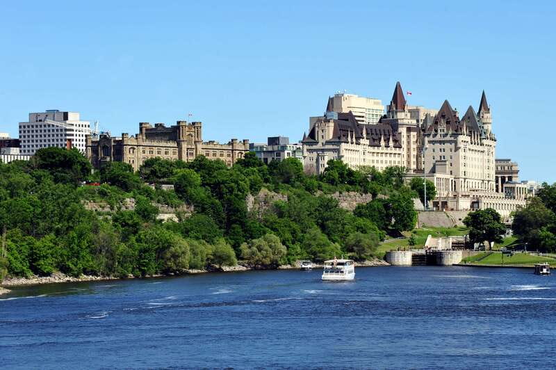 Ottawa: Sightseeing River Cruise - Boarding the Paula D from Ottawa or Gatineau
