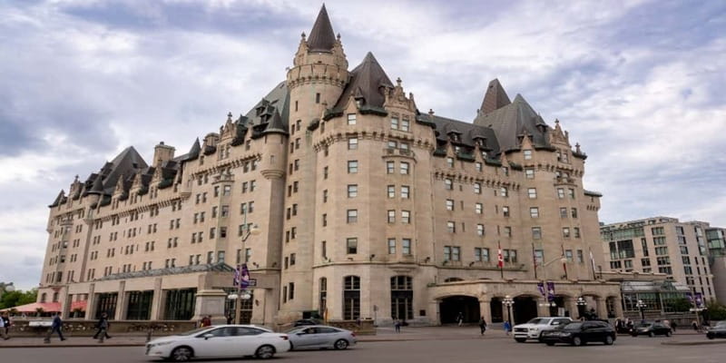 Ottawa: Small-Group Walking Tour with Boat Cruise - What the $72 price gets you