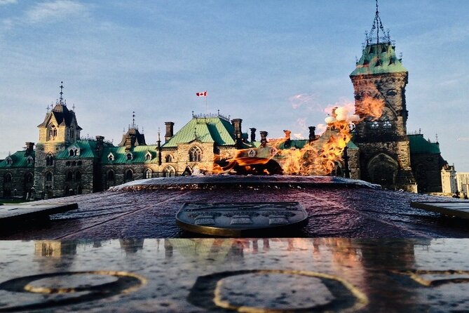 Ottawa Small Group Walking Tour with Cruise and Art Gallery - The seasonal National Gallery option