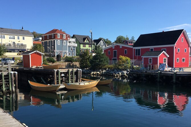 Peggy's Cove and Lunenburg Tour (small group) - Two Nova Scotia icons, one sensible day trip