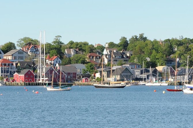 Peggy's Cove and Lunenburg Tour (small group) - Peggy’s Cove and its famous lighthouse