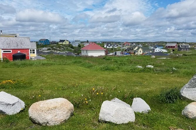Peggy’s Cove & Halifax Historic Tour - Peggy’s Cove lighthouse and the Atlantic edge