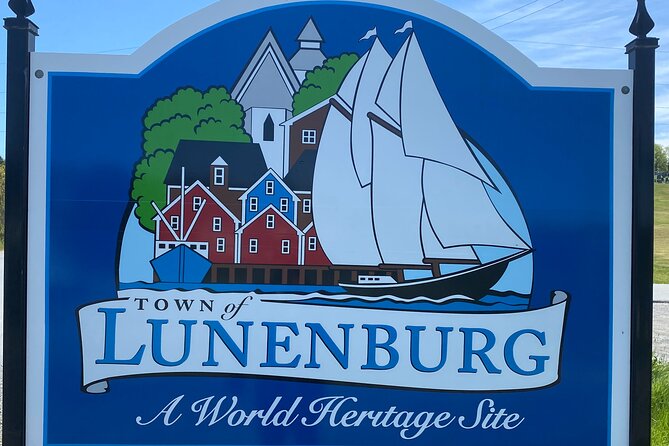 Peggy's Cove, Lunenburg and Titanic Cemetery Full Day Tour - Practical details that affect your day