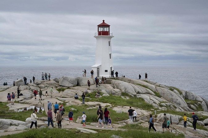 Peggys Cove Tour in Private Vehicle - The itinerary can sometimes stretch beyond the advertised route
