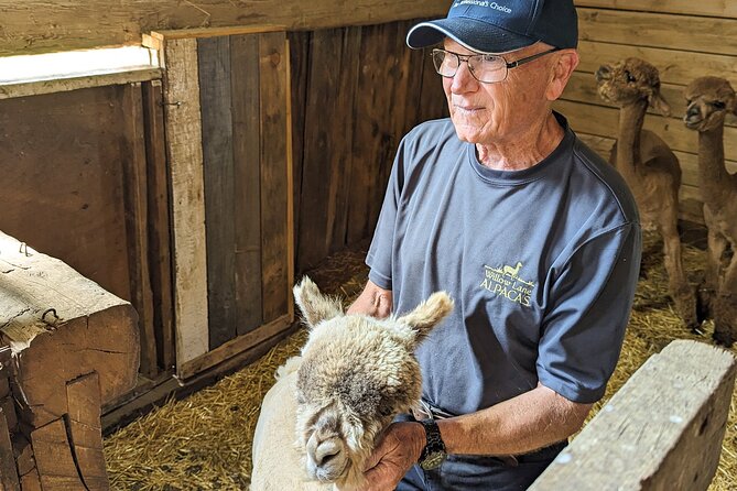Pontiac Farm Tour - Day Trip From Ottawa & Gatineau - Pace, group size, and practical comfort