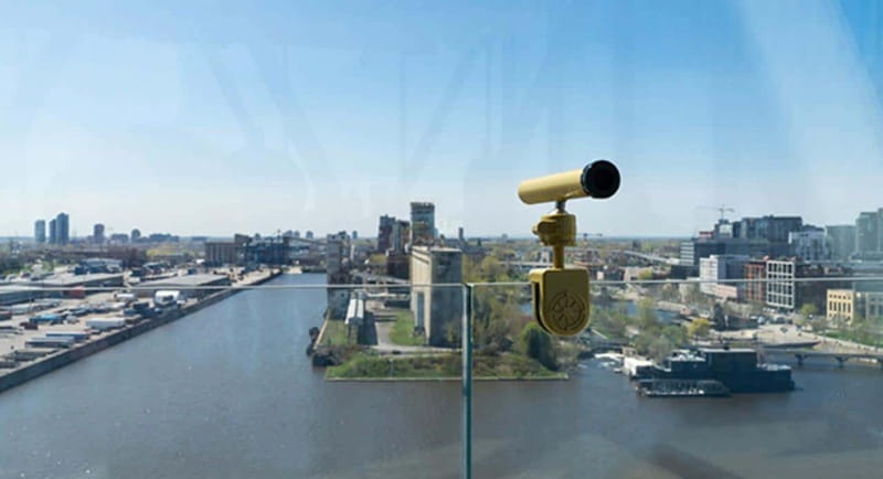 Port of Montreal Glass Tower Entry - The glass-bottomed cage for a stronger pulse