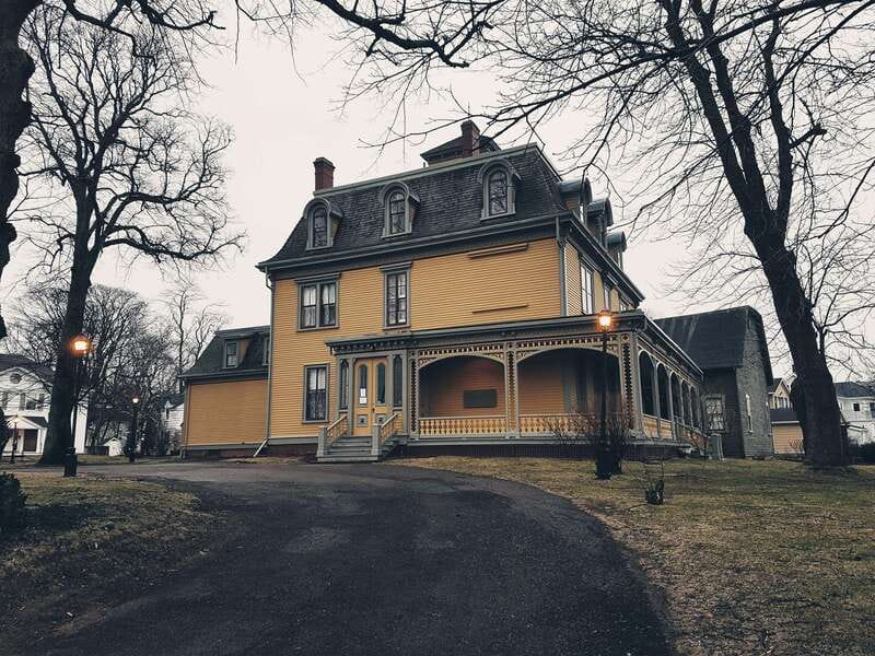Prince Edward Island: Small Group Charlottetown Walking Tour - Key points to know before you book