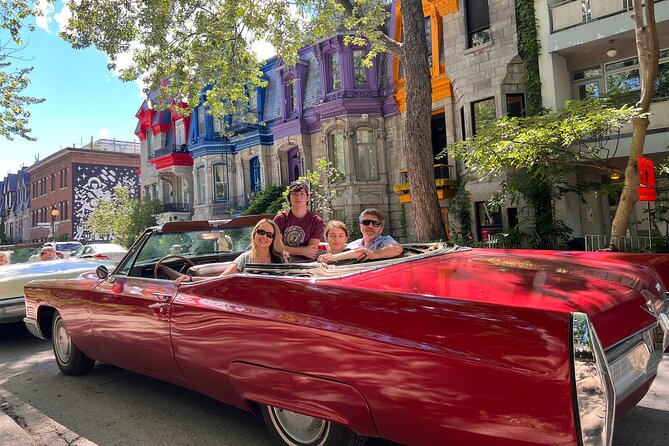 PRIVATE 3-hour COMPLETE tour of Montréal in convertible Cadillac - Place Jacques-Cartier and the city’s public heart