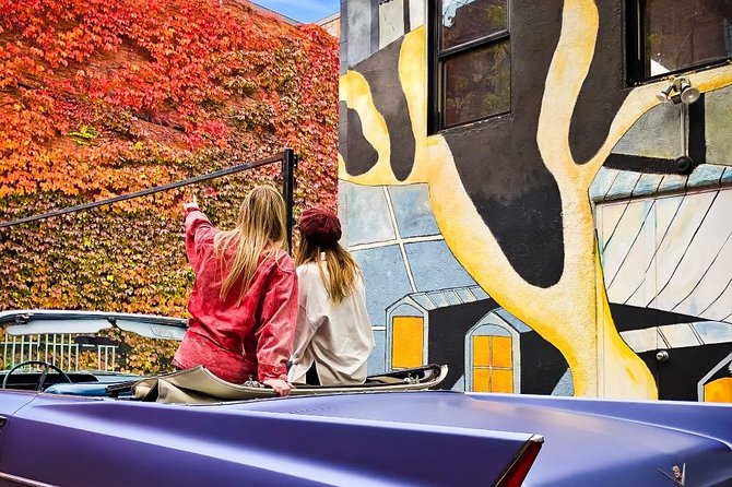 PRIVATE 3-hour COMPLETE tour of Montréal in convertible Cadillac - What three hours really gives you