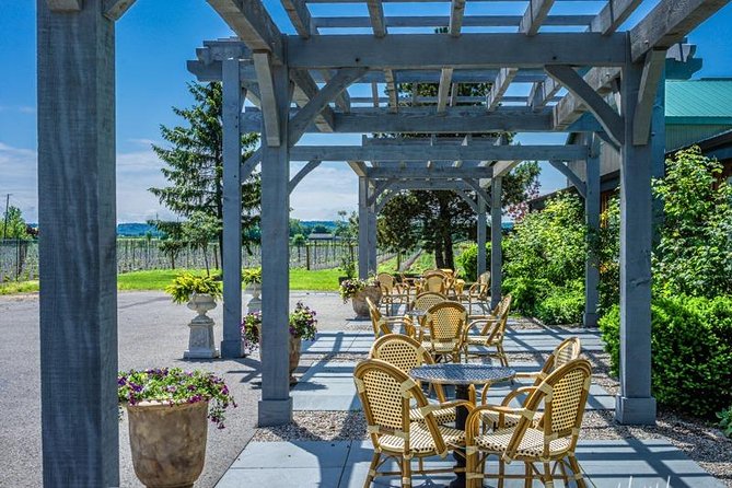 Private Customizable Niagara Wine, Beer, and Spirits Day Tour - Snacks, meals, and the small practical details