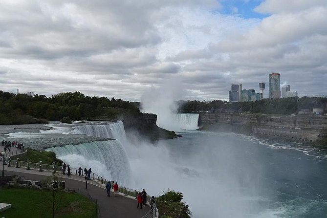 Private Customizable Scenic Niagara Falls Day Trip/Tour/Adventure - The van and pickup details