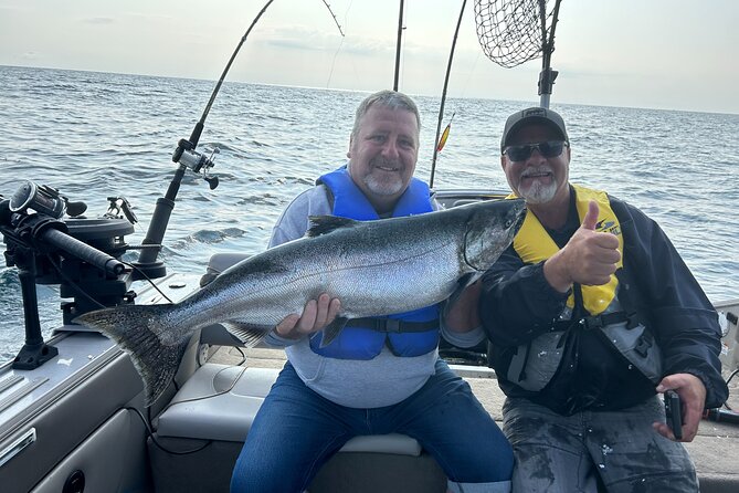 Private Fishing Adventure on the St. Lawrence River - Language, atmosphere, and the human side