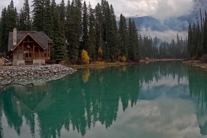 Private Guided Tour to Banff Lake Louise|Moraine|Icefields &More! - Johnston Canyon adds a walk and winter ice