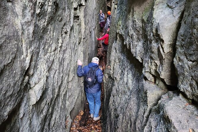Private Nottawasaga Bluffs Caves Hiking Tour,Collingwood/Creemore - The lookout provides the breathing space