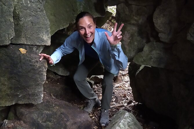 Private Nottawasaga Bluffs Caves Hiking Tour,Collingwood/Creemore - A guide who adds local detail