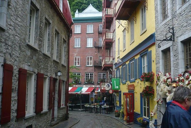 Private Tour: Quebec City Walking Tour - Place d’Hôtel de Ville and Notre-Dame de Québec