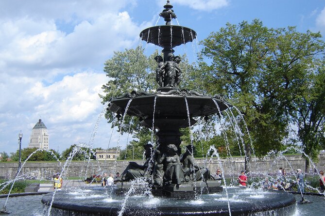 Private Tour: Quebec City Walking Tour - Notre-Dame-des-Victoires and the route into Lower Town