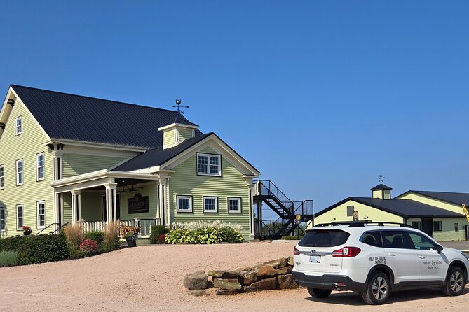 Private Wine Tours from Halifax - Lunch with room for local flavor