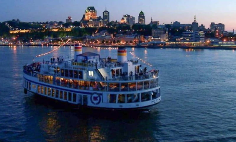 Québec City: 2-Hour Cocktail & DJ Evening Cruise - Rain, safety, and the enclosed area