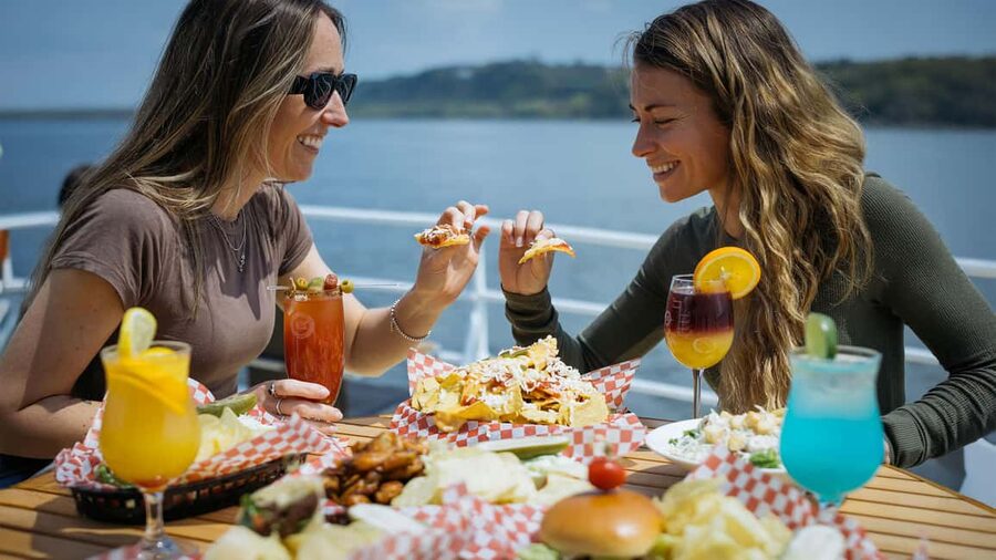 Québec City: Guided Sightseeing River Cruise - Why the St. Lawrence view changes Québec City