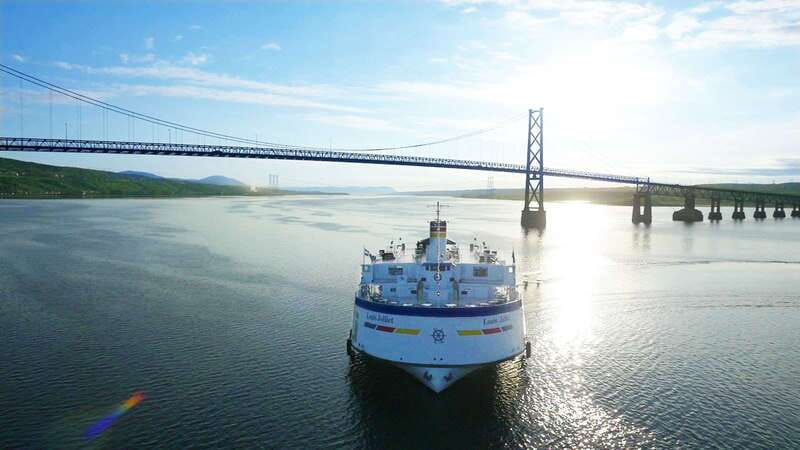 Québec City: Guided Sightseeing River Cruise - Weather, mobility, and practical limits