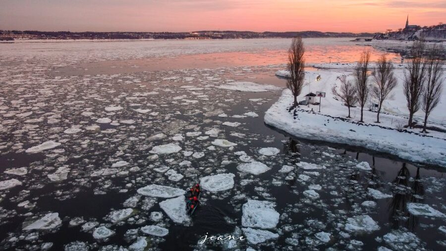 Quebec City: Ice Canoeing with Hot Chocolate & Sauna - On the St. Lawrence: Paddle First, Push When the Ice Closes In