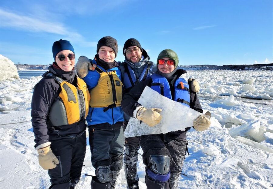 Quebec City: Ice Canoeing with Hot Chocolate & Sauna - Returning to Shore and Warming Up in the Sauna