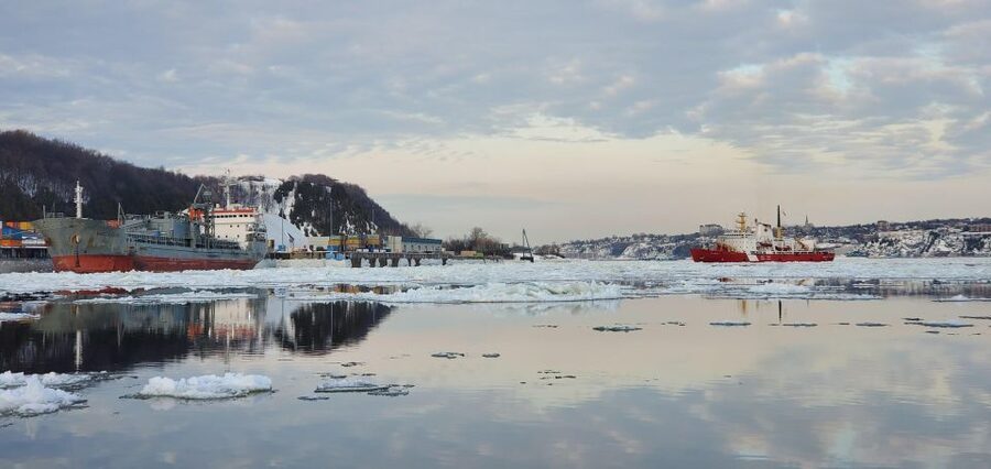 Quebec City: Ice Canoeing with Hot Chocolate & Sauna - The First 30 Minutes: Gear, History, and Safety