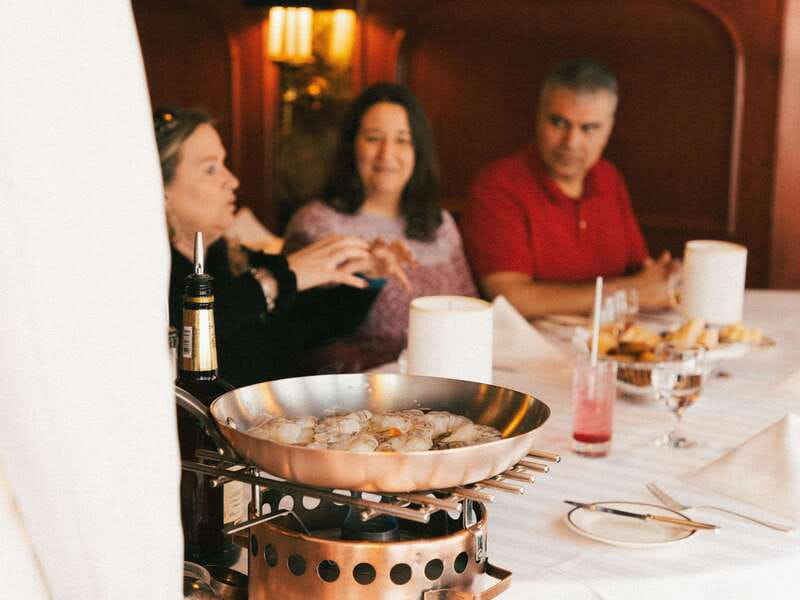 Quebec City: Old Quebec 5-Course Gourmet Food Tour - Small details that improve the evening