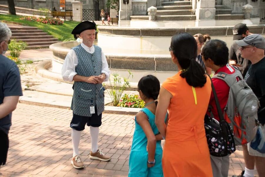 Quebec City: Old Quebec Historical Walking Tour - Why a Costumed Guide Works So Well in Old Quebec