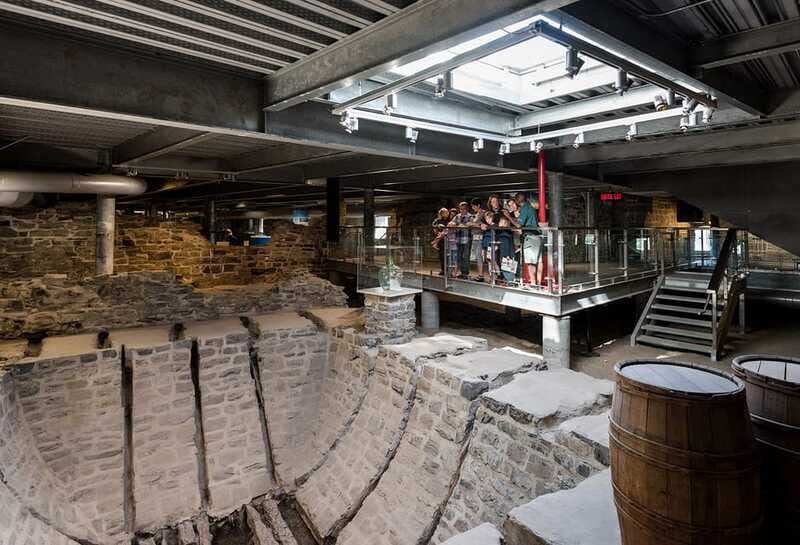 Québec City: Saint-Louis-Forts-and-Châteaux visit - Diplomacy through a Huron-Wendat perspective