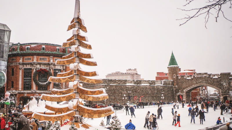Quebec: German Christmas Market Tasting Tour - Meeting at the Tourist Information Center