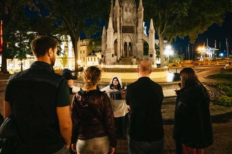 Quebec Interactive Street Theatre: "Crimes in New France" - Street theater that talks back