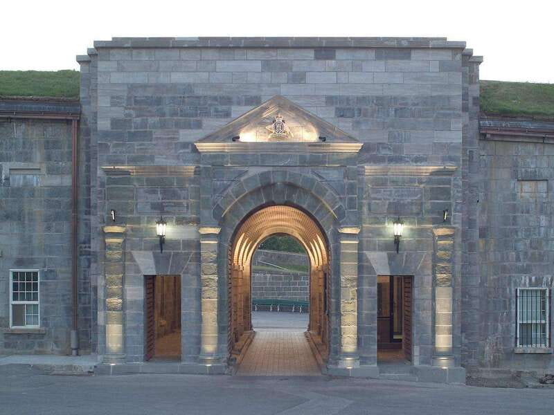 Quebec: La Citadelle de Québec Ticket and Guided Tour - The guided route through the fortress