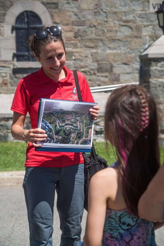 Quebec: La Citadelle de Québec Ticket and Guided Tour - The Musée Royal 22e Régiment