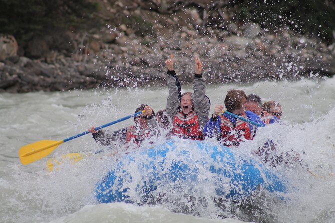 Rafting on Athabasca River Mile 5 in Jasper - What to wear for cold water and changing afterward