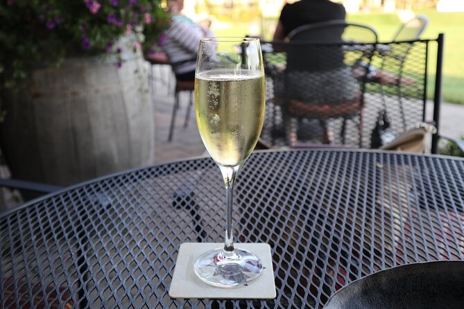 Relaxing Afternoon Wine Tour through Niagara's Wine Country - Why Niagara wine country works as an afternoon trip