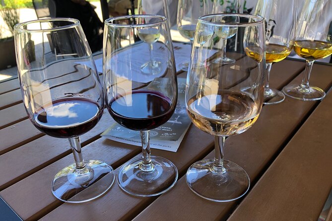 Relaxing Afternoon Wine Tour through Niagara's Wine Country - Starting at Niagara Grape & Wine Tours