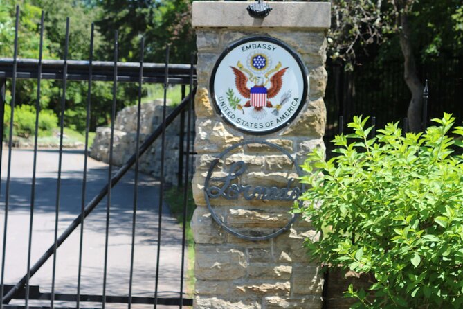 Rockcliffe Ottawa: Exploration Game and Tour - The Japanese residence and Rockcliffe Park